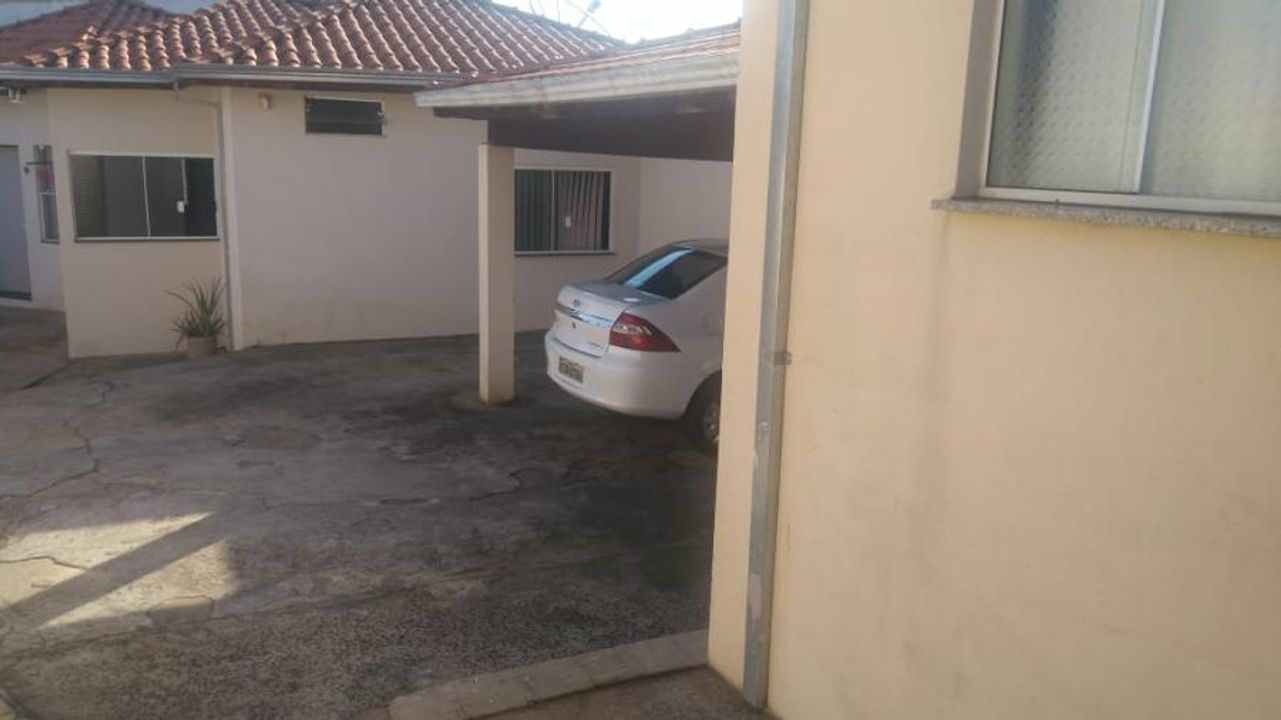 Garagem casa menor