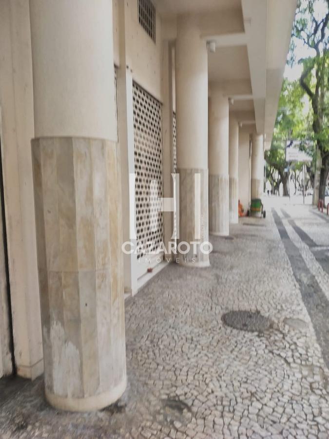 APARTAMENTO PARA VENDA naRua Visconde Do Rio Branco, no Centro de Curitiba / PR com3 dormitrios, 2 banheiros, rea Total: 120,00 m