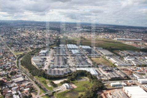 GALPO PARA LOCAO naRua Tomazina, 1em Pinhais / PR noCondomnio PORTAL DA SERRA - PARQUE INDUSTRIAL E LOGSTICO com4 banheiros erea Totale645,00 m