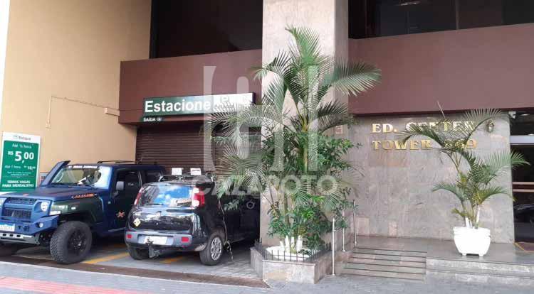 GARAGEM PARA VENDA an Rua Marechal Deodoro, no Centro de Curitiba / PR com2 banheiros, 63 vagas erea Total de 1.023,00 m