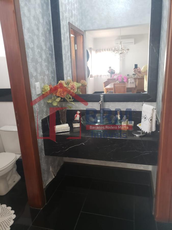 casa para locao em Barretos com lavabo interno
