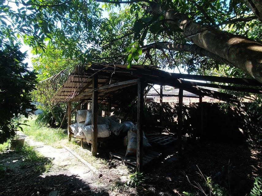 Terreno a venda na 8 de maio