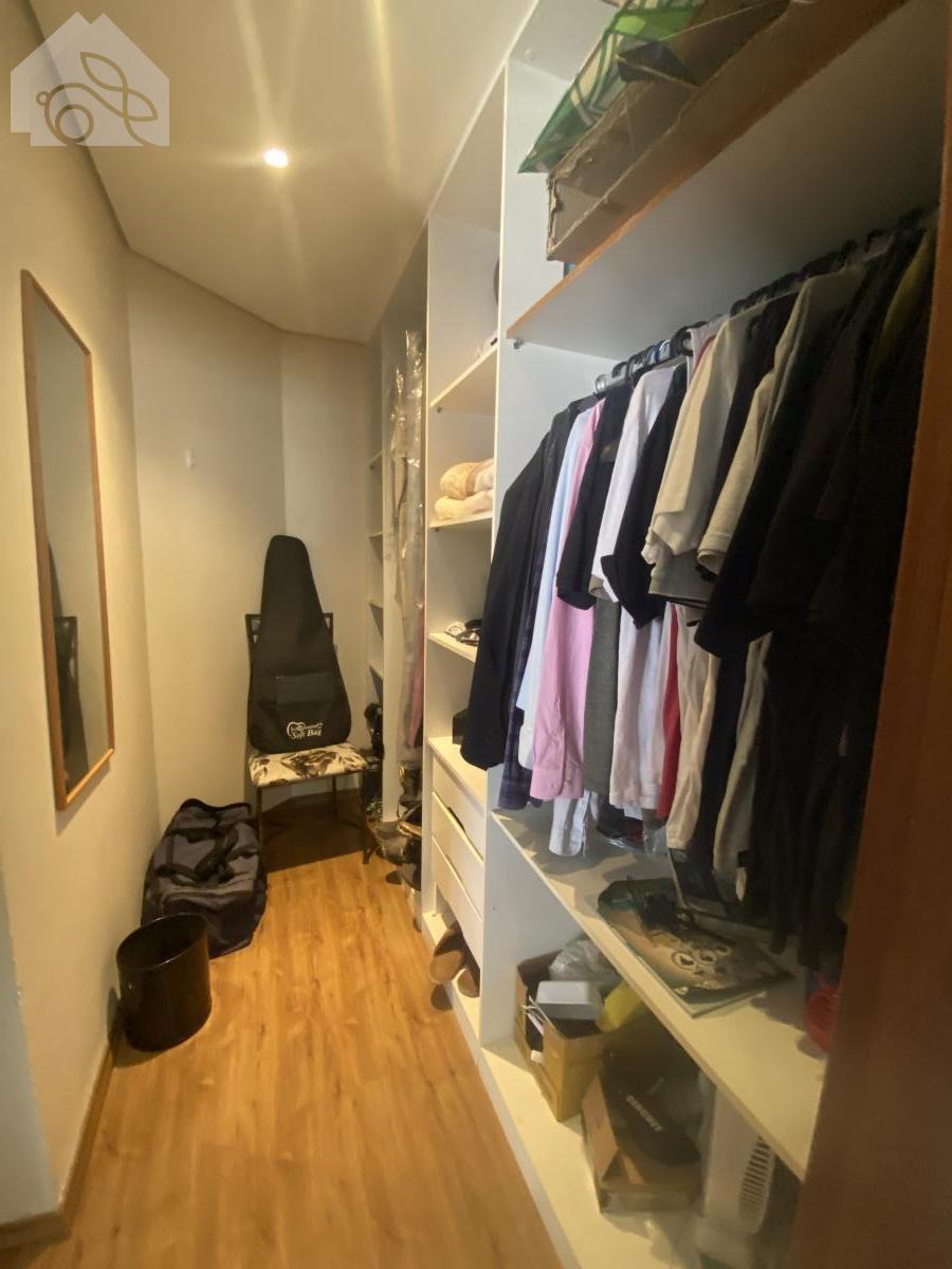 Closet - Suite 01