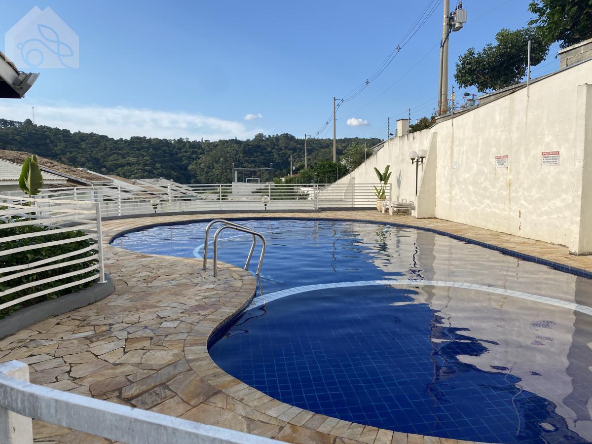 Piscina- Condomnio