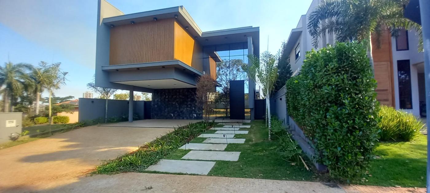 Casa em Condomínio