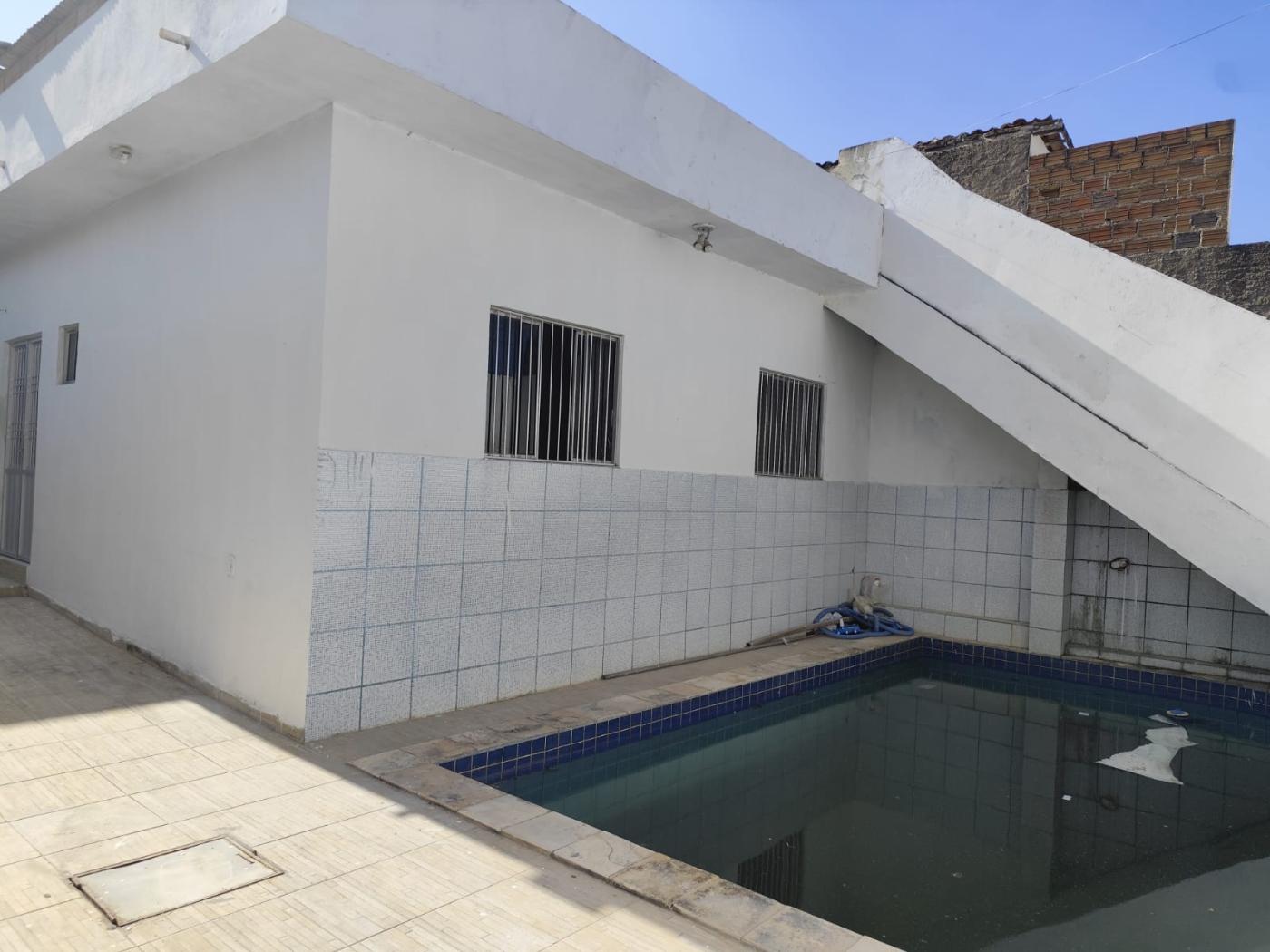 ENTRADA/PISCINA