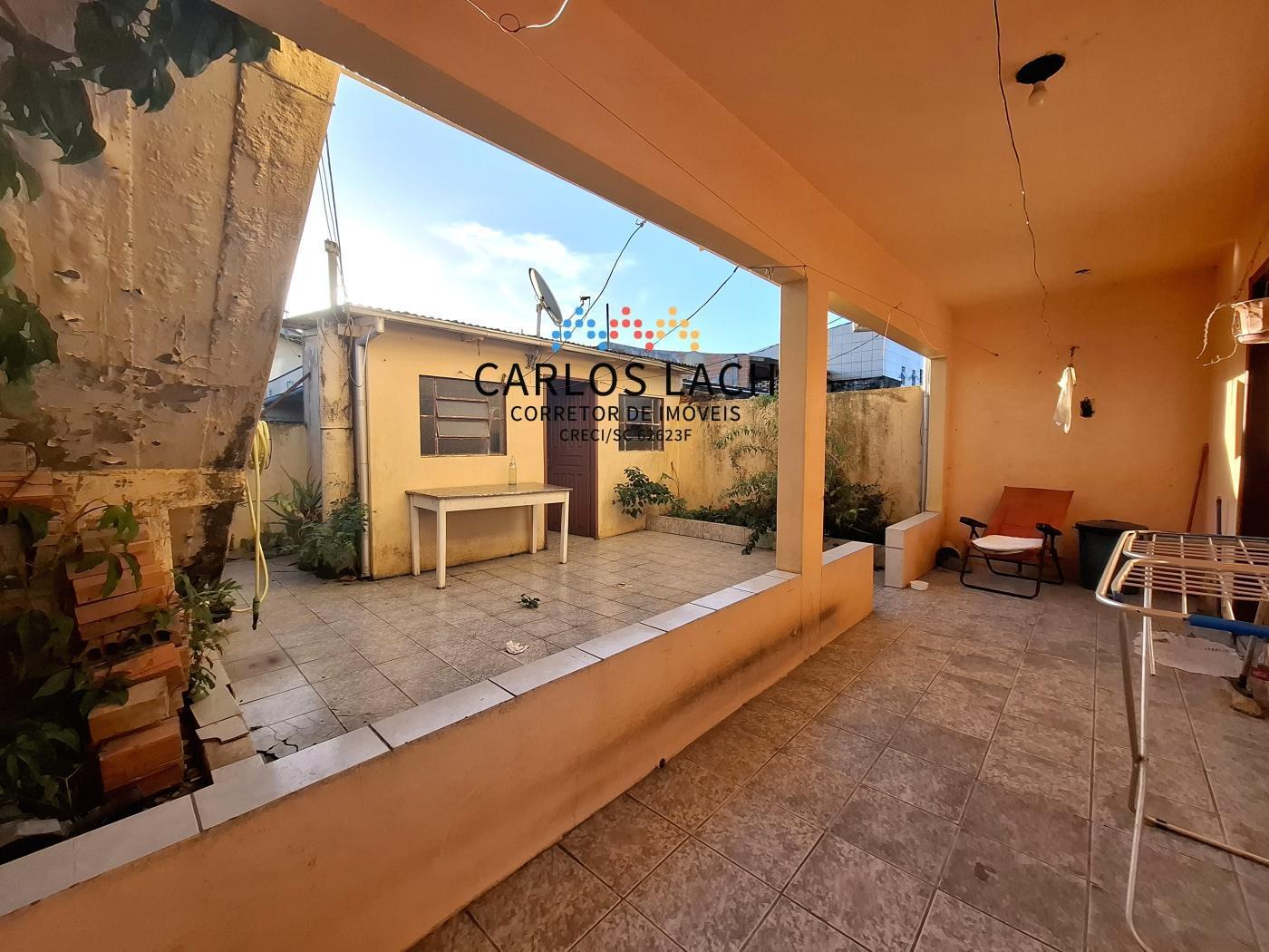 Casa em Laguna para investimento em aluguel