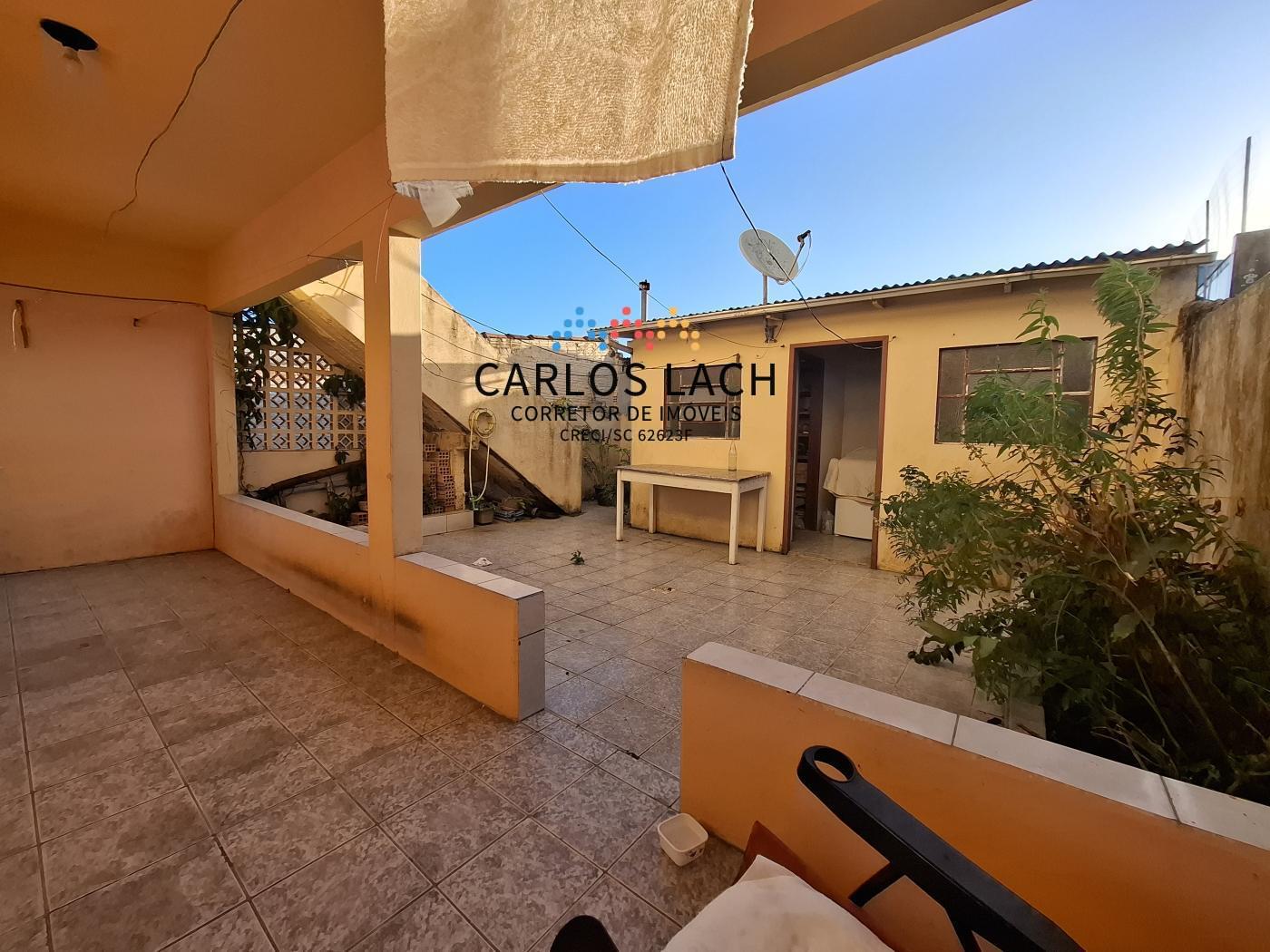 Casa em Laguna para investimento em aluguel