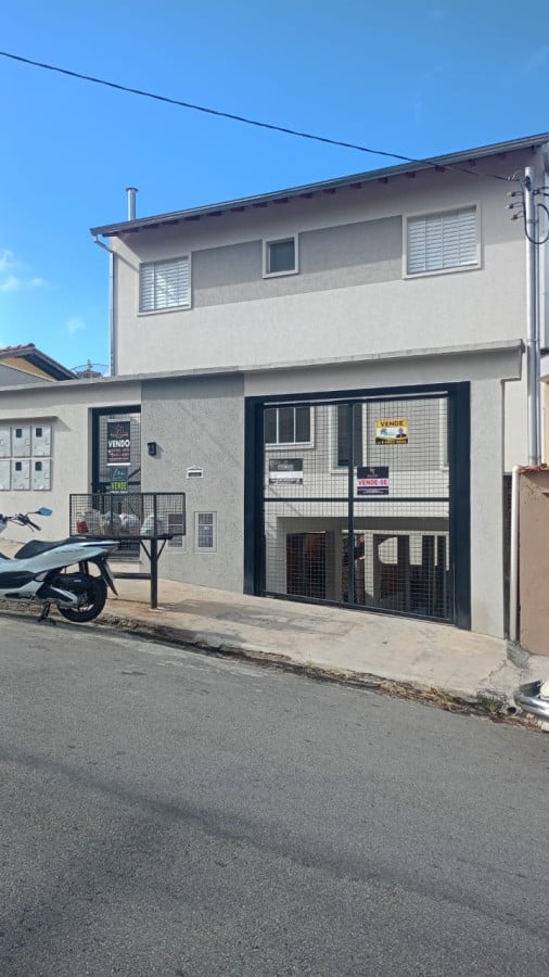 Casa para Venda, em Poços de Caldas, bairro Jardim Contorno, 2 dormitórios, 2 banheiros, 1 vaga