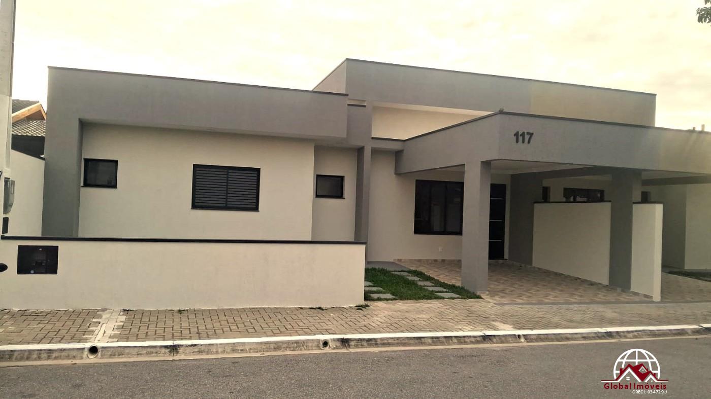 Casa em Condomínio