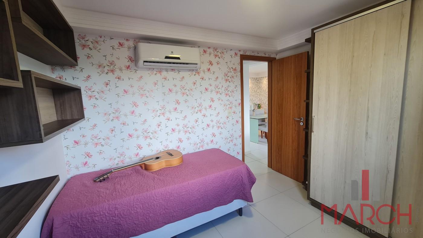 quarto com ar e armrio