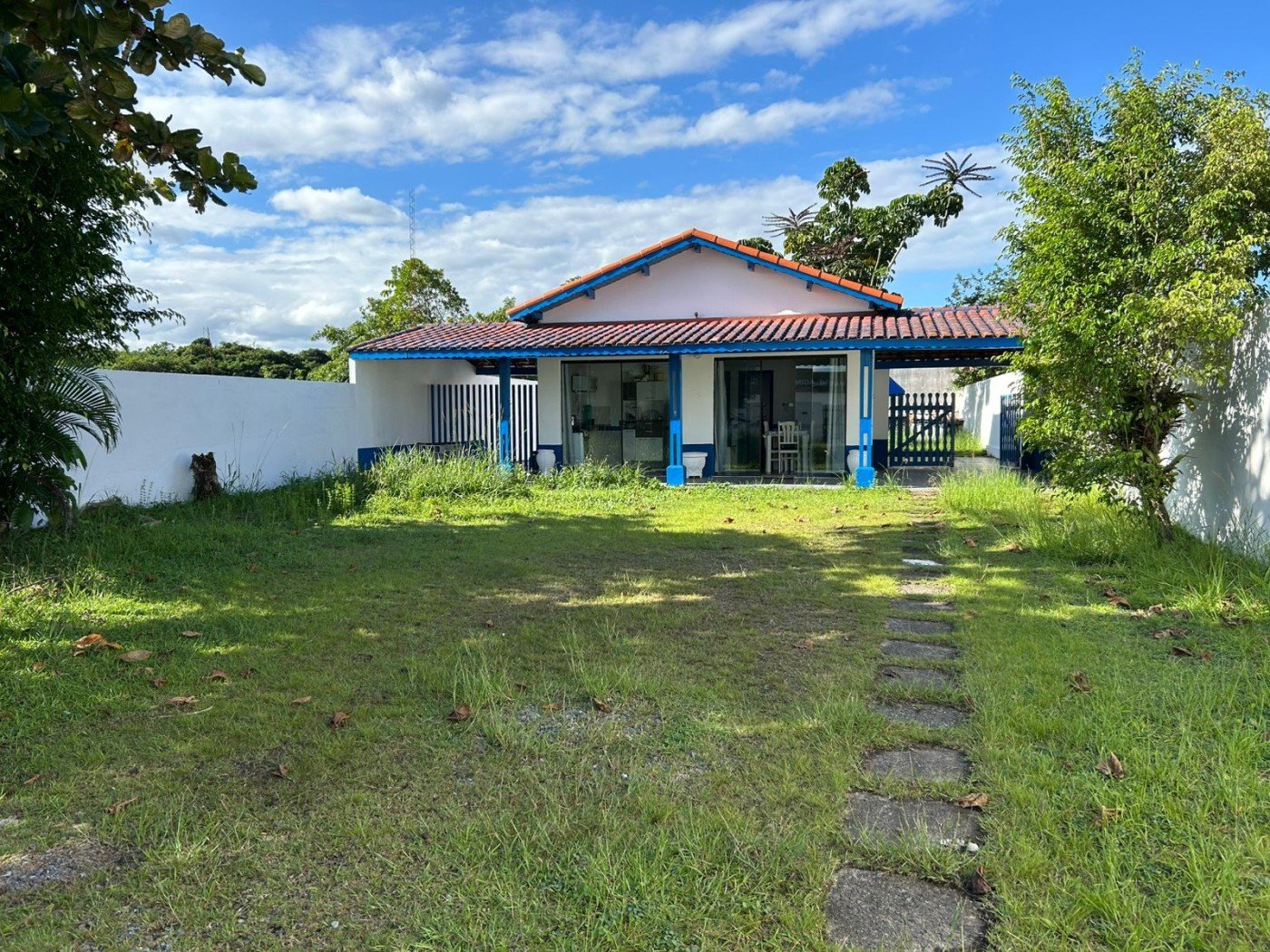 Casa para Venda, em Itanhaém, bairro Cibratel 2, 2 dormitórios, 1 banheiro, 4 vagas