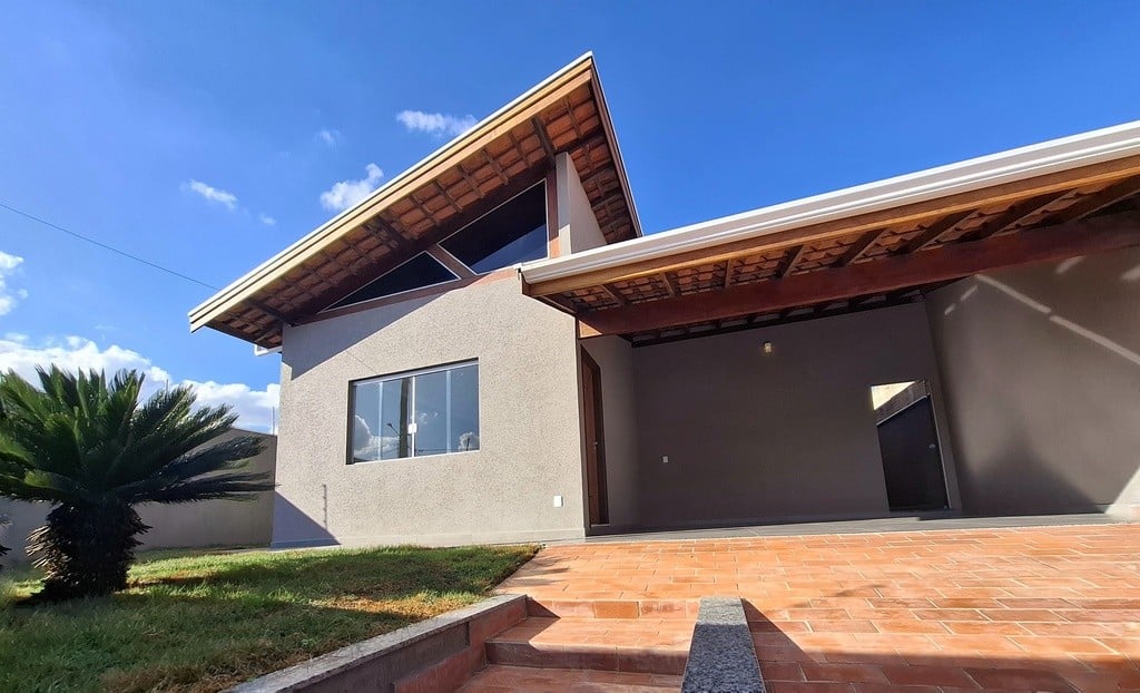 Casa com 3 dormitrios  venda no Jardim Murayama, Mogi Mirim - rea de lazer com Churrasqueira POR R$630.000