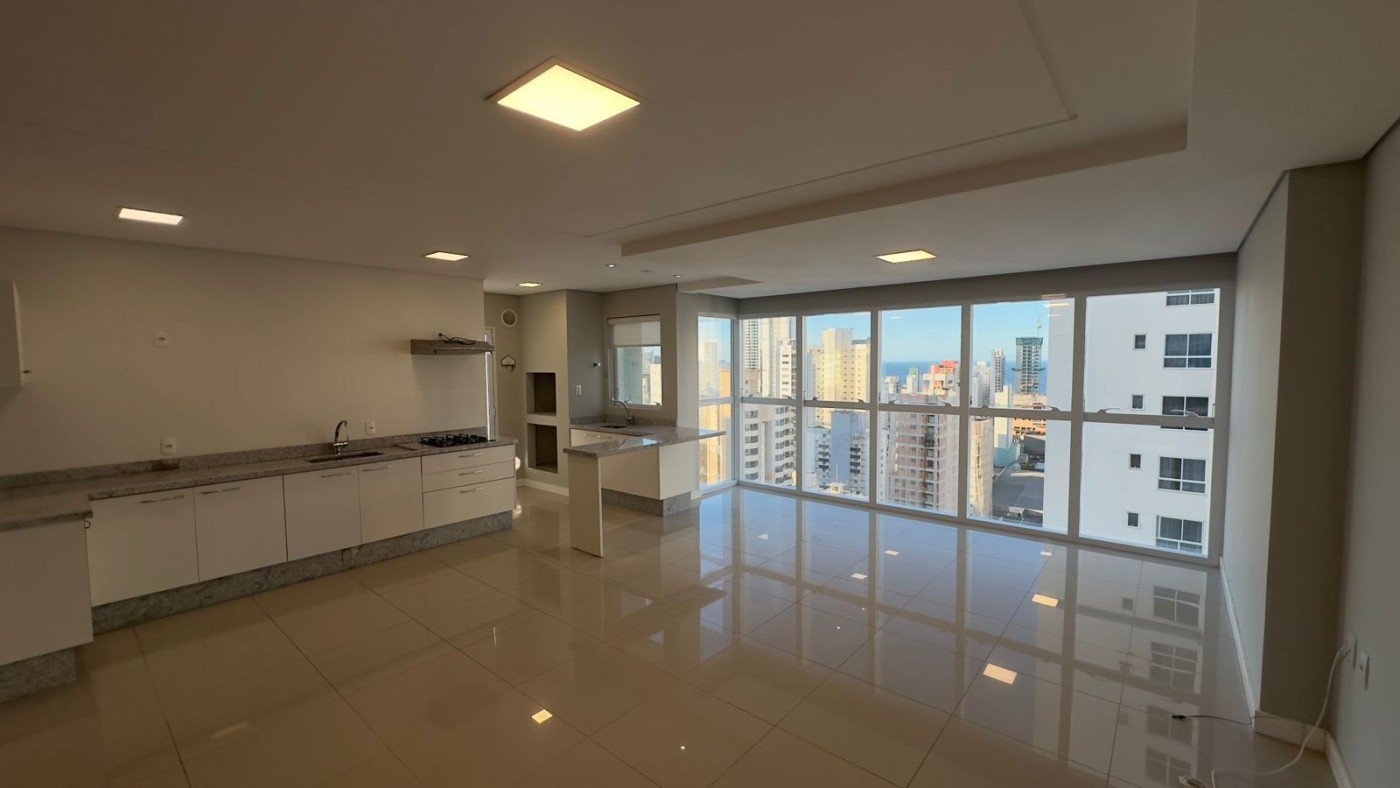 Apartamento para Venda em Balnerio Cambori, Centro