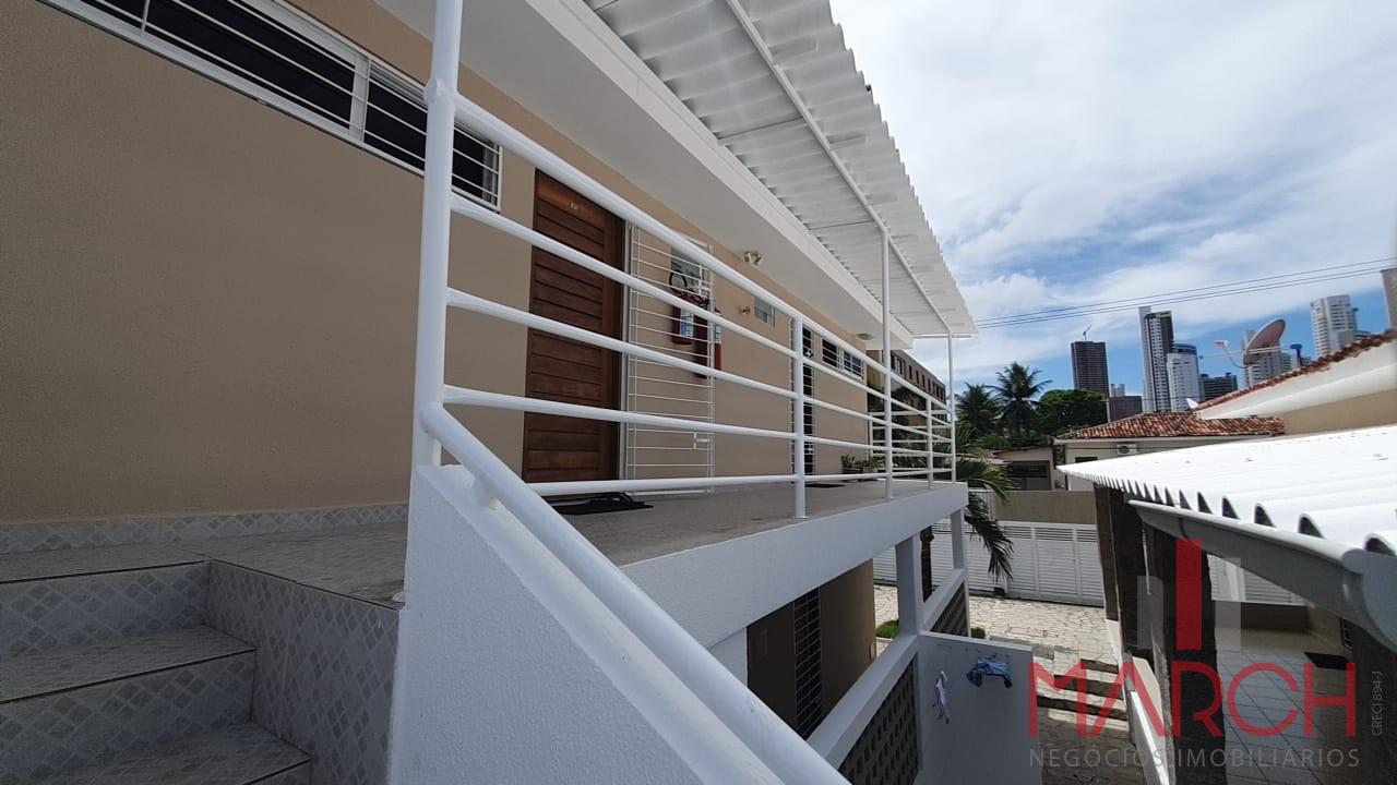 acesso por escadas