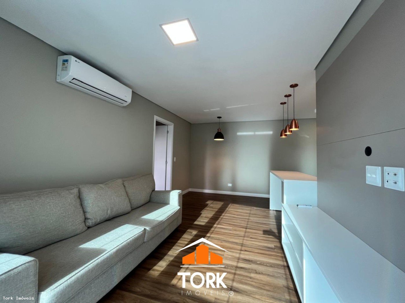 Apartamento para Venda, em Presidente Prudente, bairro Edifício Trianon, 2 dormitórios, 2 banheiros, 1 suíte, 1 vaga