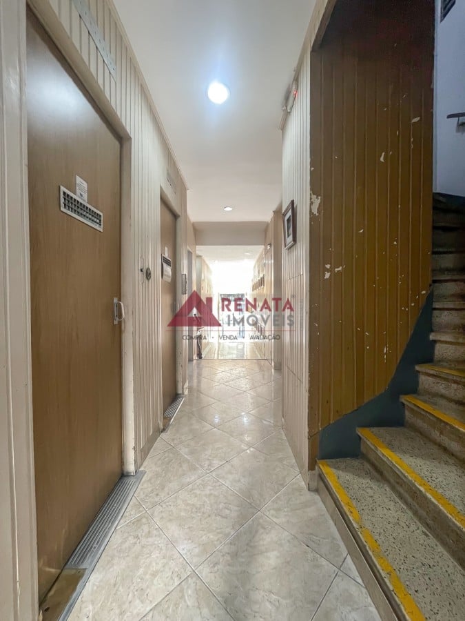 HALL ELEVADORES
