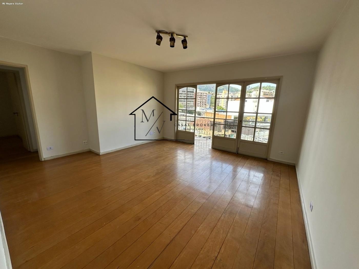 Apartamento para Locação - Teresópolis, Várzea, 2 dormitórios, 2 banheiros, 1 vaga