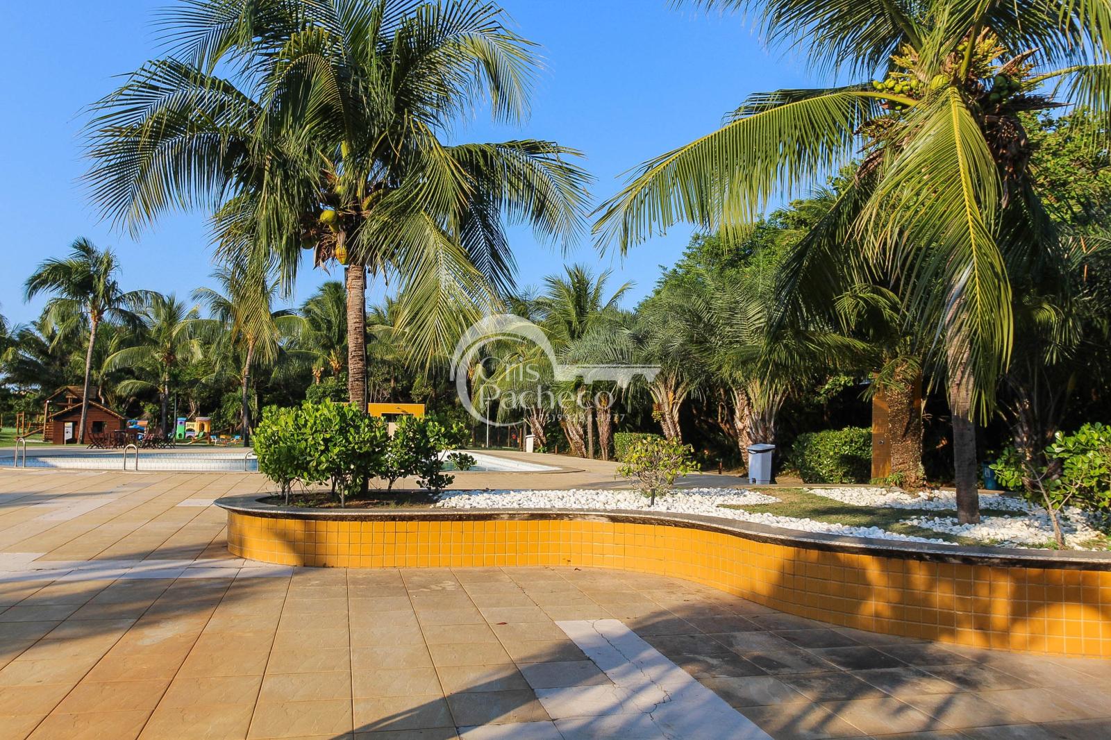 PISCINA/ÁREA DE LAZER