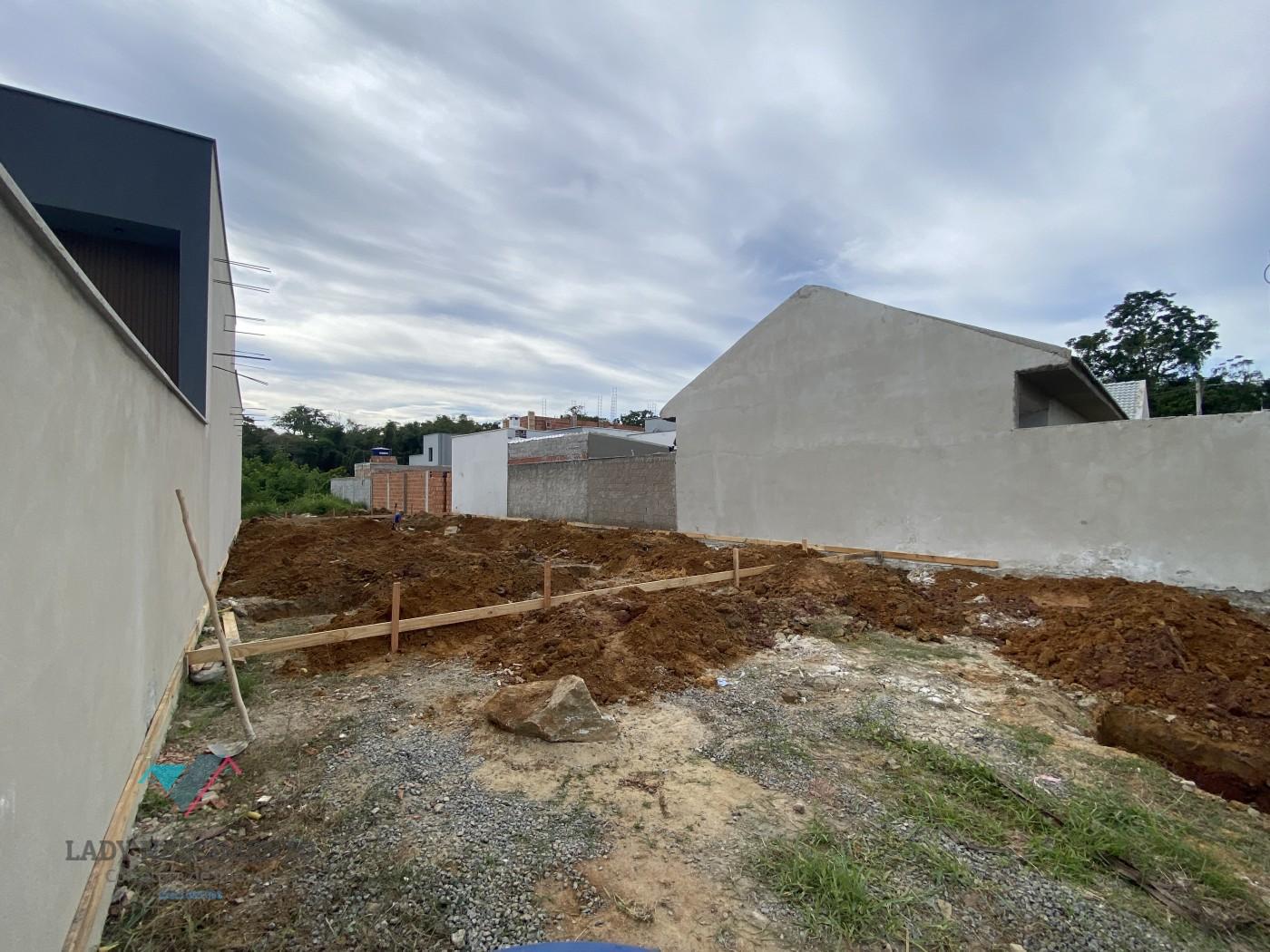terreno em obras da prxima unidade