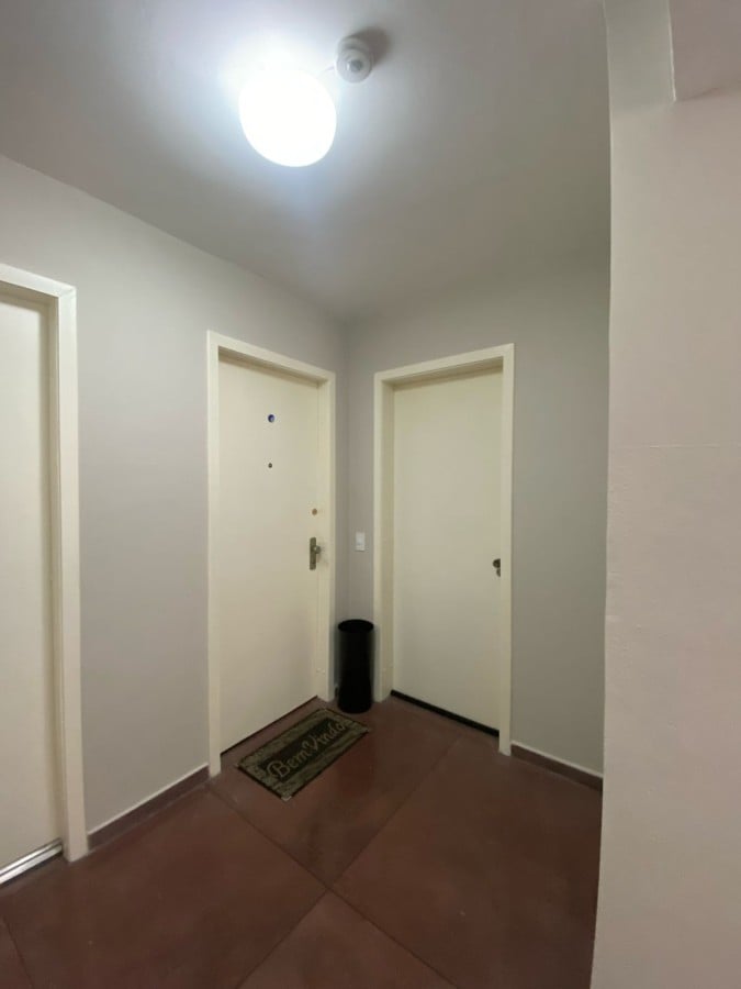 Porta de entrada do apartamento