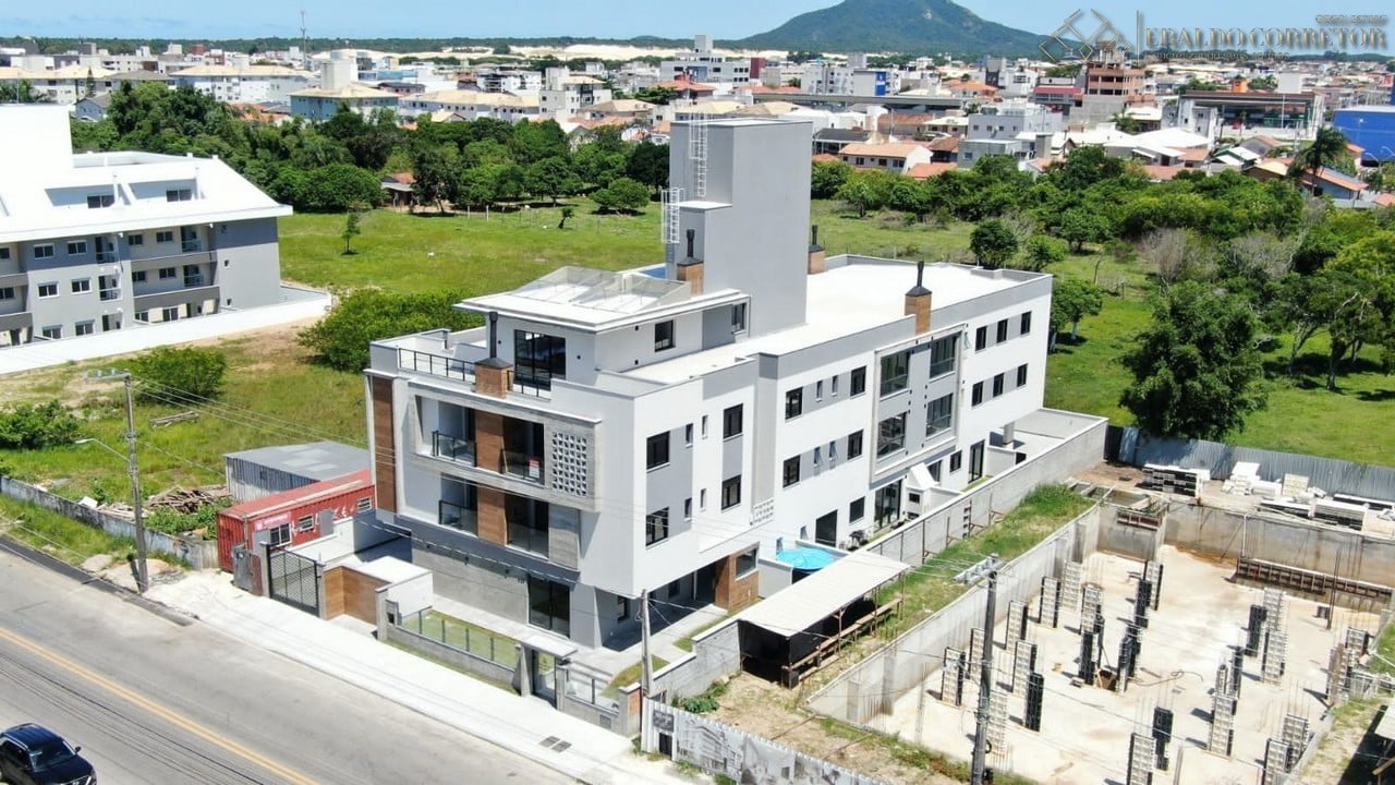 Apartamento para Venda, em Florianópolis, bairro Ingleses do Rio Vermelho, 2 dormitórios, 2 banheiros, 1 suíte, 1 vaga