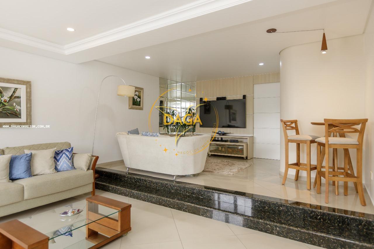 Casa / Sobrado