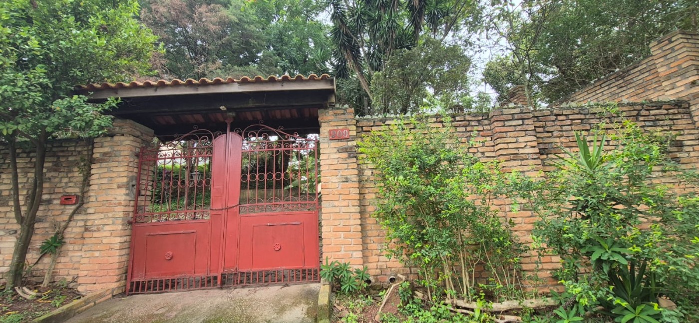 Casa em Condom�nio