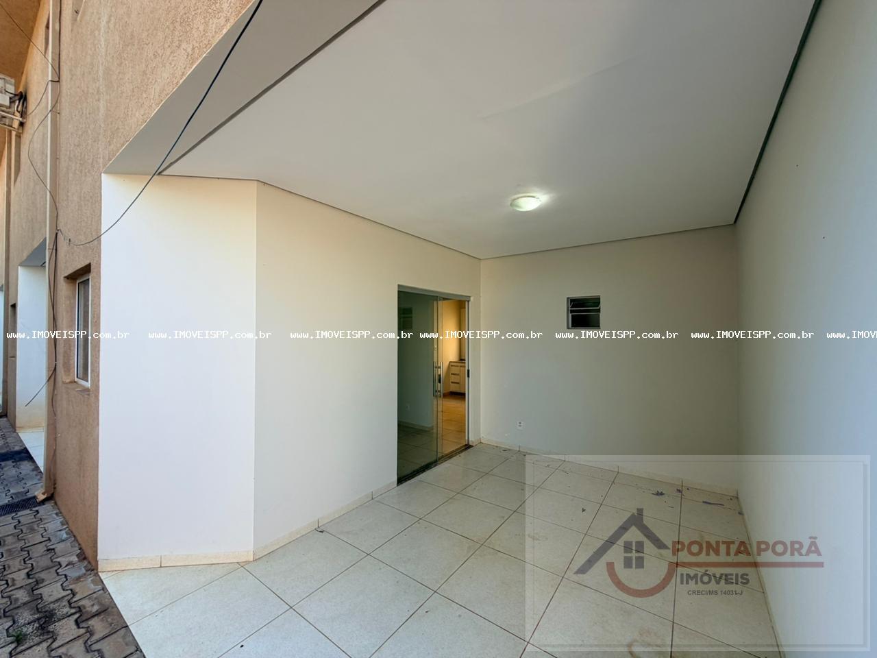 Garagem coberta