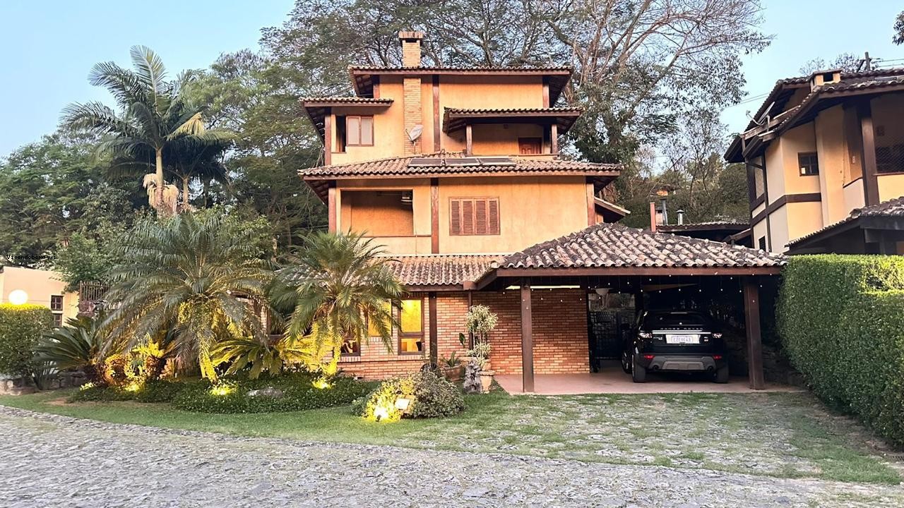 Casa em Condom�nio