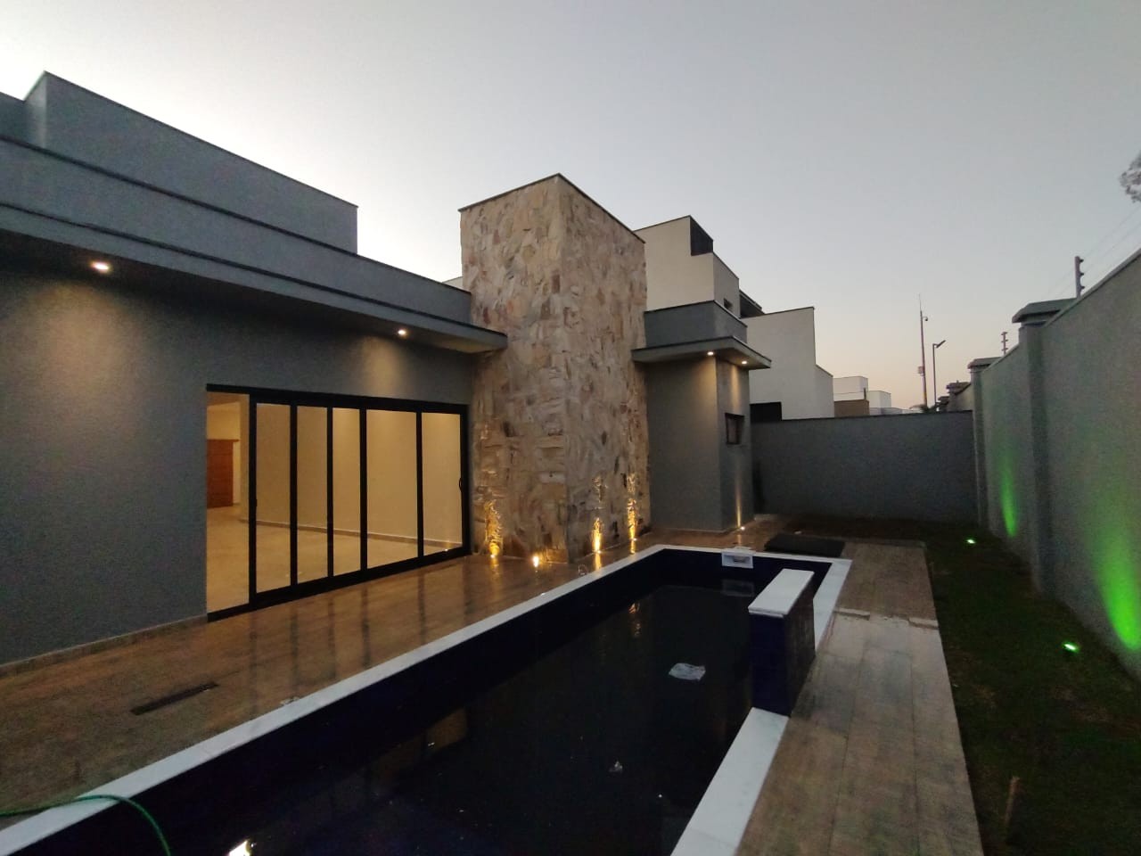 Casa para Venda, em Votorantim, bairro Condom�nio Alphaville Nova Esplanada, 3 dormit�rios, 5 banheiros, 3 su�tes, 6 vagas