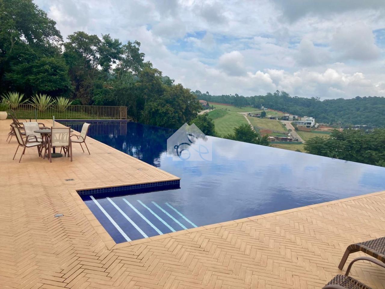 Piscina- Condomínio