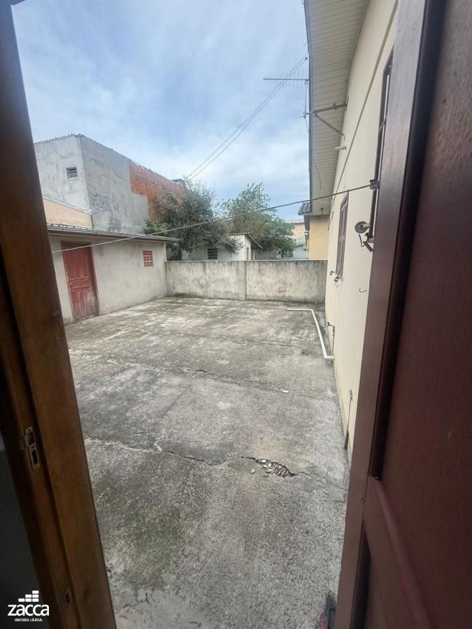 P�TIO EXTERNO COM ED�CULA