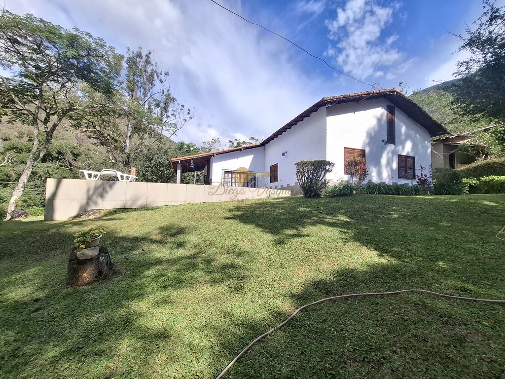 Casa para Venda, em Teres�polis, bairro Col�nia Alpina, 3 dormit�rios, 3 banheiros, 1 su�te, 4 vagas
