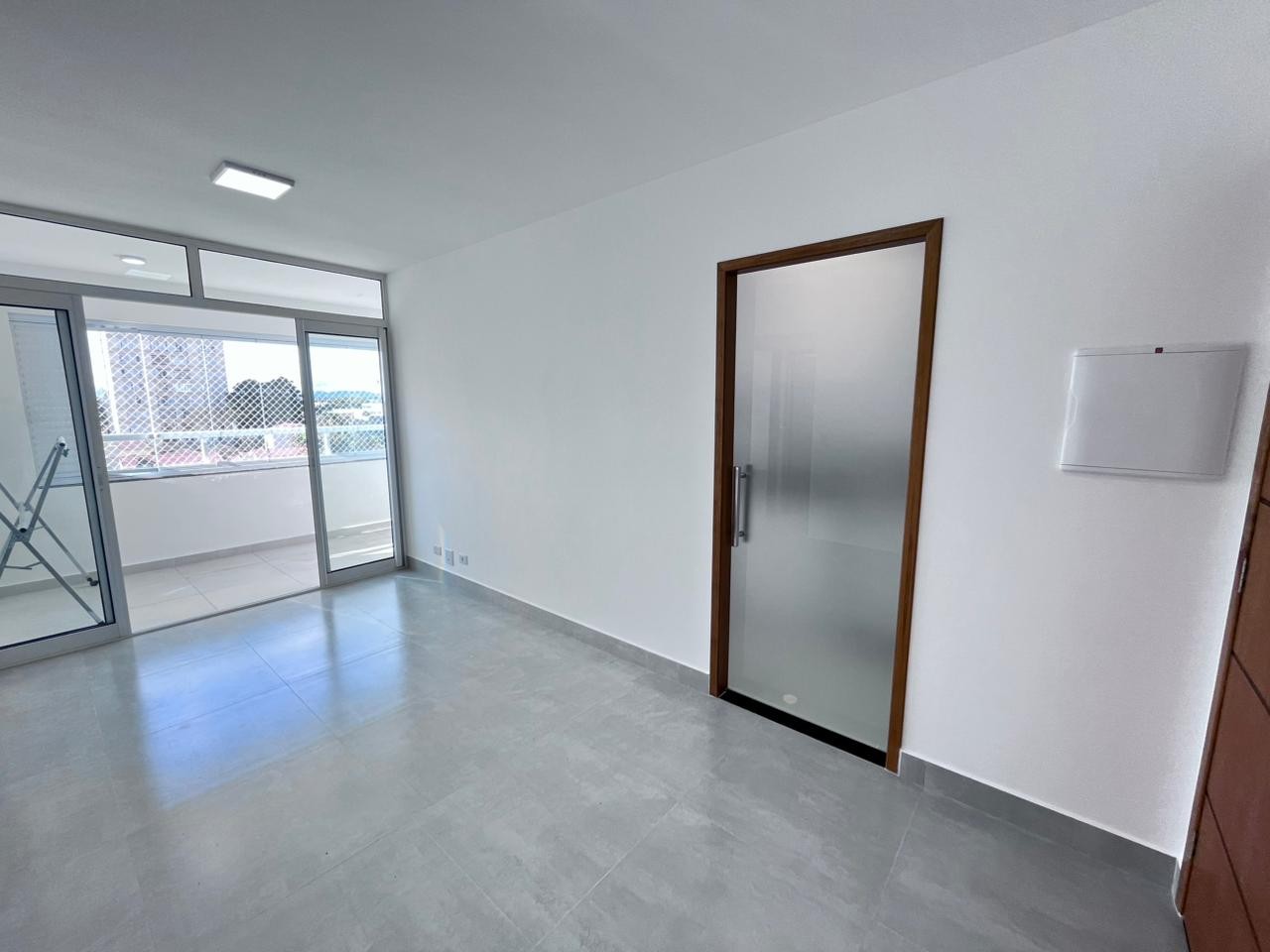 Apartamento para Loca��o - S�o Jos� dos Campos, Monte Castelo, 2 dormit&oacute;rios, 2 banheiros, 1 vaga
