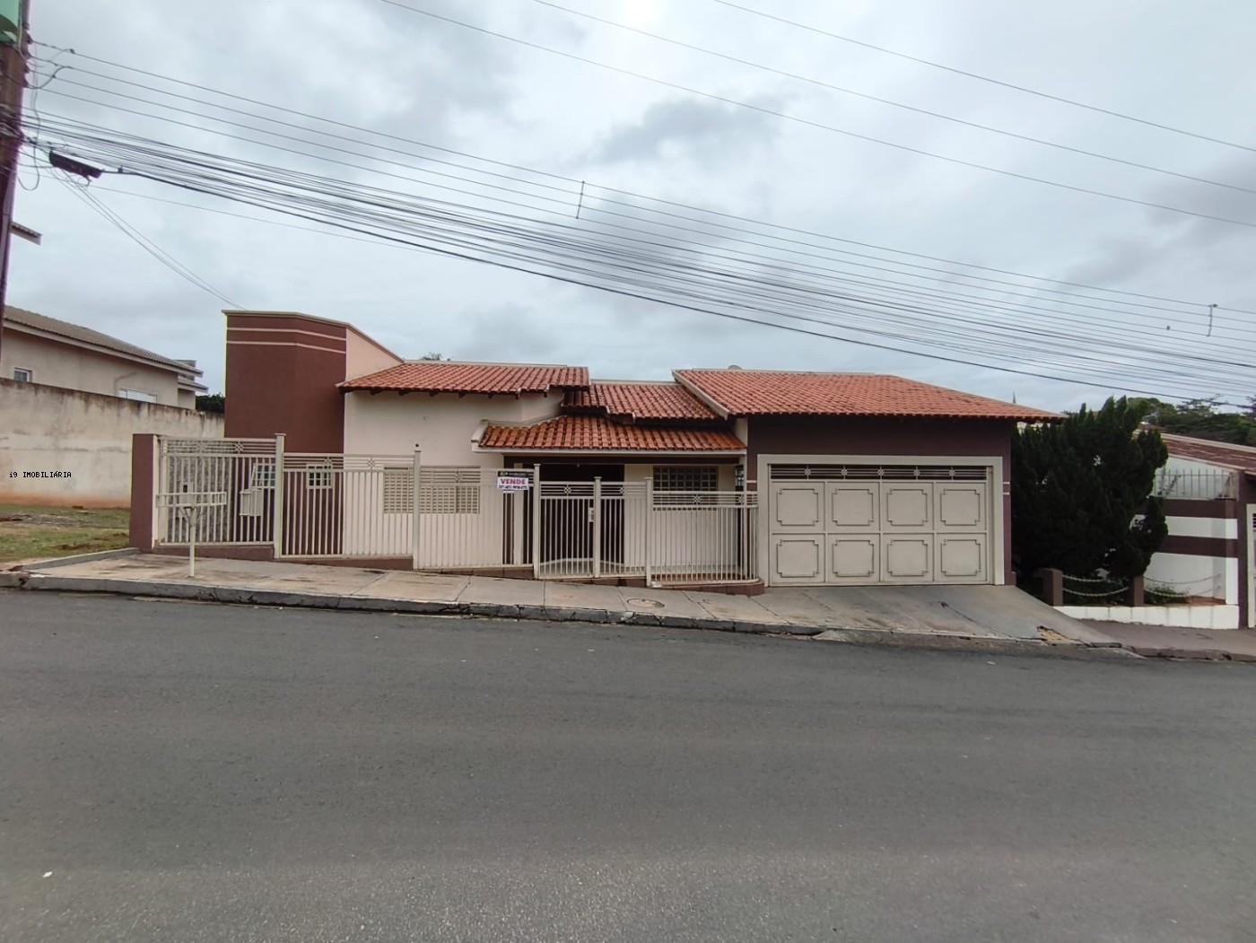 Casa para Venda, em Presidente Venceslau, bairro Jardim das Laranjeiras, 3 dormit�rios, 1 banheiro, 2 su�tes, 2 vagas