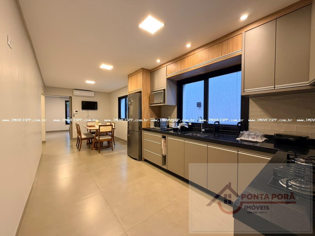 Cozinha e sala de jantar