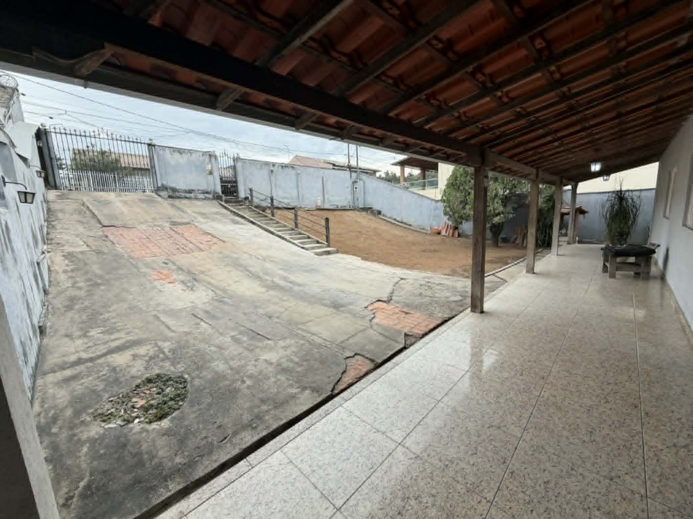 ENTRADA CASA