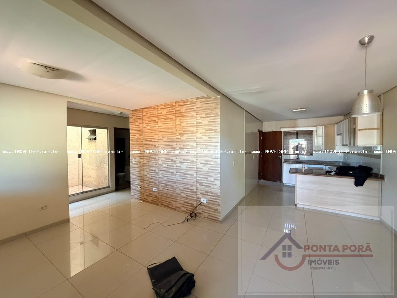 sala de tv e sala de jantar