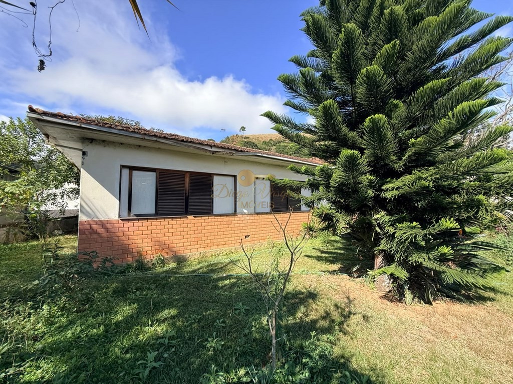 Casa para Venda, em Teres�polis, bairro S�o Pedro, 3 dormit�rios, 2 banheiros, 3 vagas