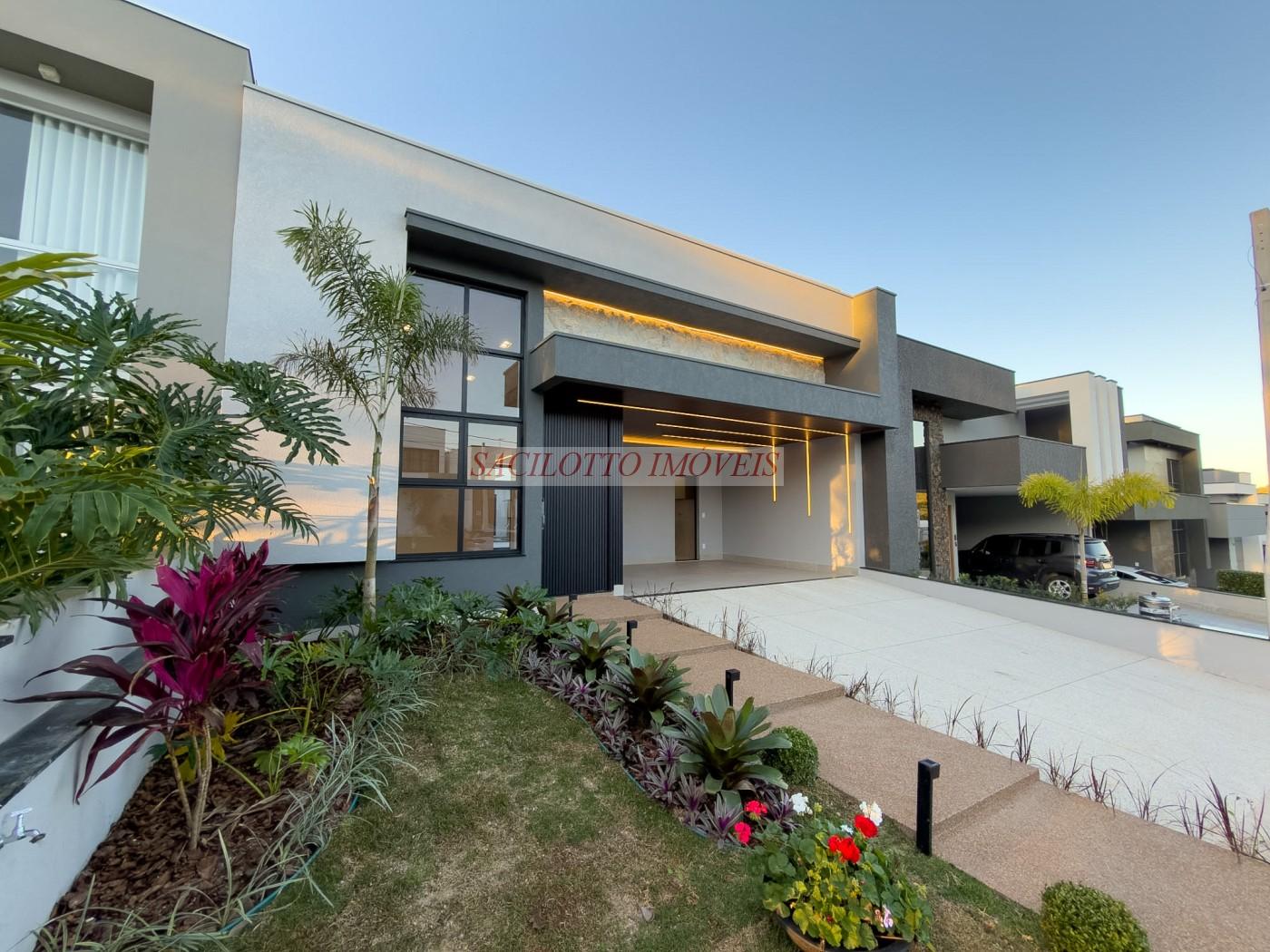 Casa em Condom�nio