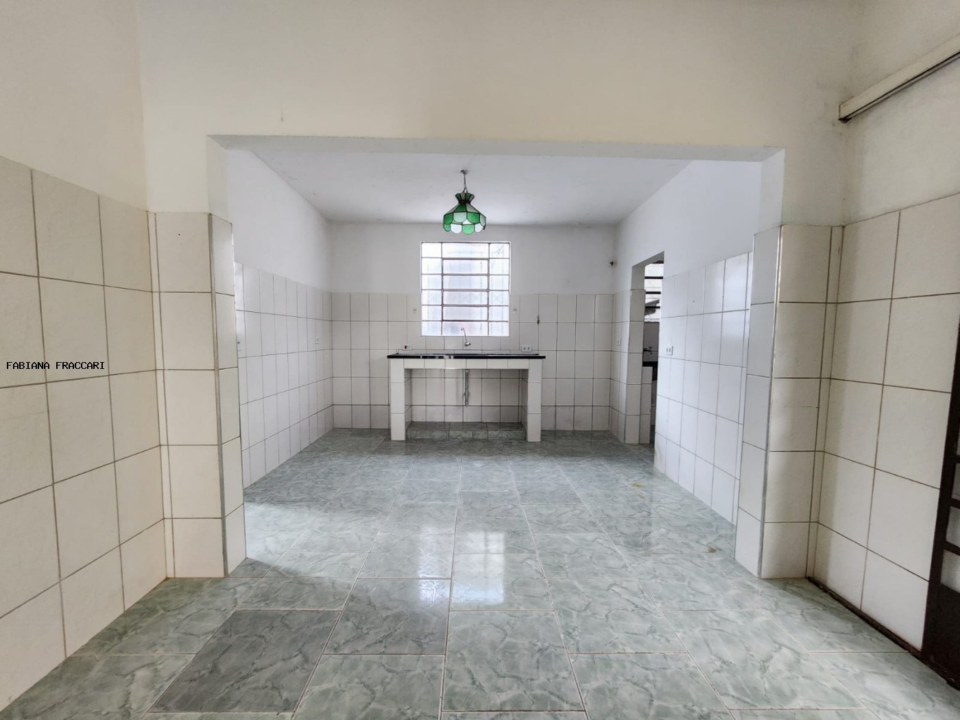 Entrada na copa e cozinha