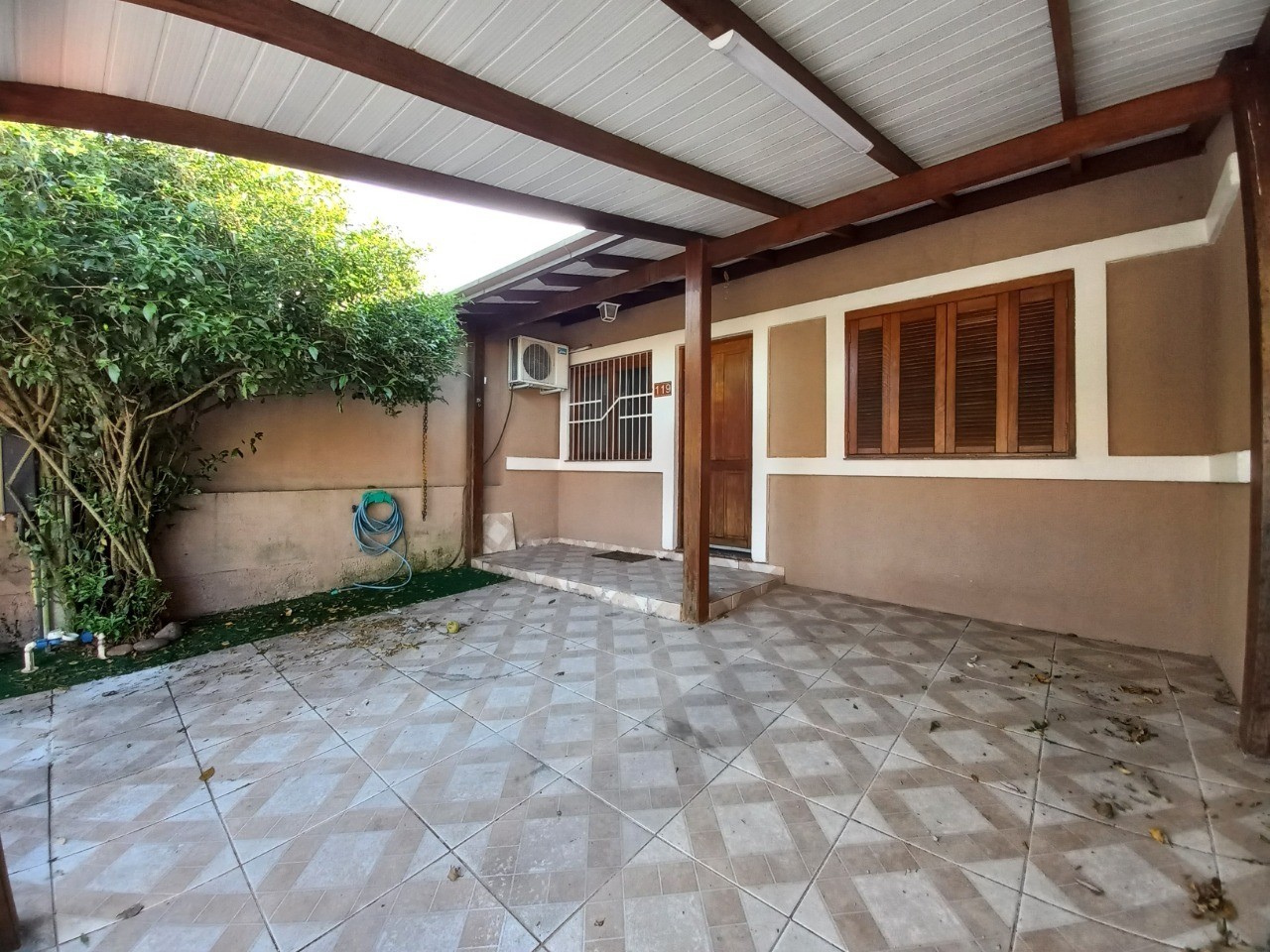 Casa para Venda, em Canoas, bairro Ozanan, 2 dormit�rios, 2 banheiros, 1 vaga
