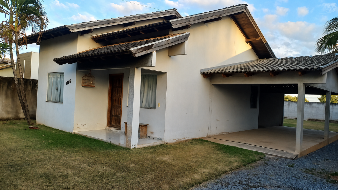 Casa para Venda, em Lucas do Rio Verde, bairro Bandeirantes, 2 dormit�rios