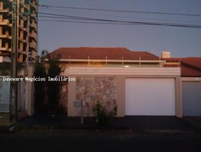 Casa para Venda, em Uberlndia, bairro Santa Mnica, 4 dormitrios, 5 banheiros, 2 sutes, 3 vagas