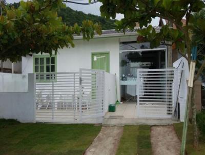 Casa para Locao, em Bombinhas, bairro Zimbros, 2 dormitrios, 2 banheiros, 1 vaga