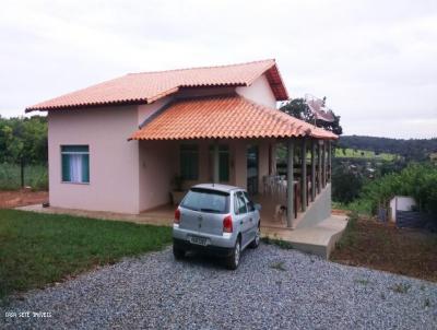 Casa para Venda, em Sete Lagoas, bairro Fazenda Velha, 4 dormitrios, 2 banheiros, 1 sute, 12 vagas