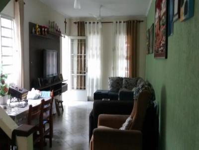 Casa / Sobrado para Venda, em So Jos dos Campos, bairro Jardim Oriente, 3 dormitrios, 1 banheiro, 2 vagas