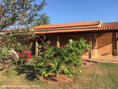 Casa para Venda, em Presidente Epitácio, bairro Cond. Res. Portal Do Lago, 3 dormitórios, 4 banheiros, 3 suítes, 6 vagas