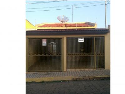 Casa para Venda, em Tatu, bairro Centro, 2 dormitrios, 2 banheiros, 1 sute, 3 vagas